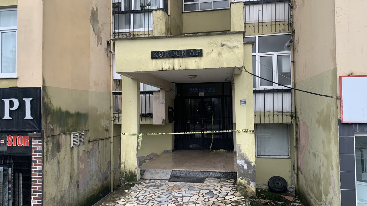 Rize'deki 8 Katlı Apartman Mühürlendi