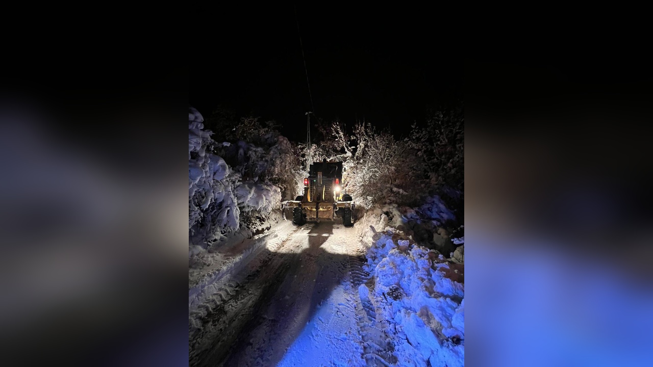 Elazığ'da Beş Köy Yolu Ulaşımda Sorun Yaşıyor