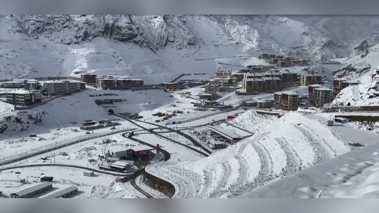 Yusufeli'nde Kar Kalınlığı 1 Metreyi Geçti