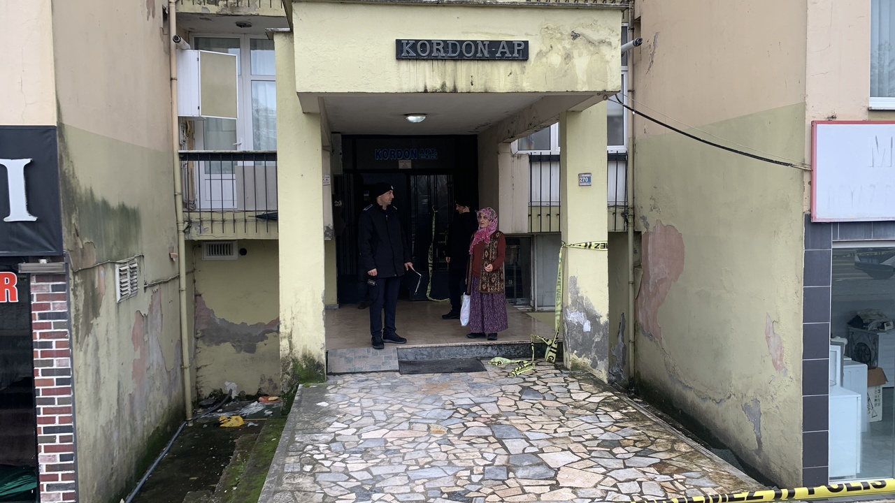 Rize'deki 8 Katlı Apartman Mühürlendi