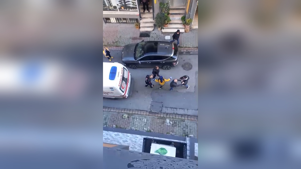 Ümraniye'de Ambulansa Saldırı: Sağlık Personeline Yumruklu Saldırı