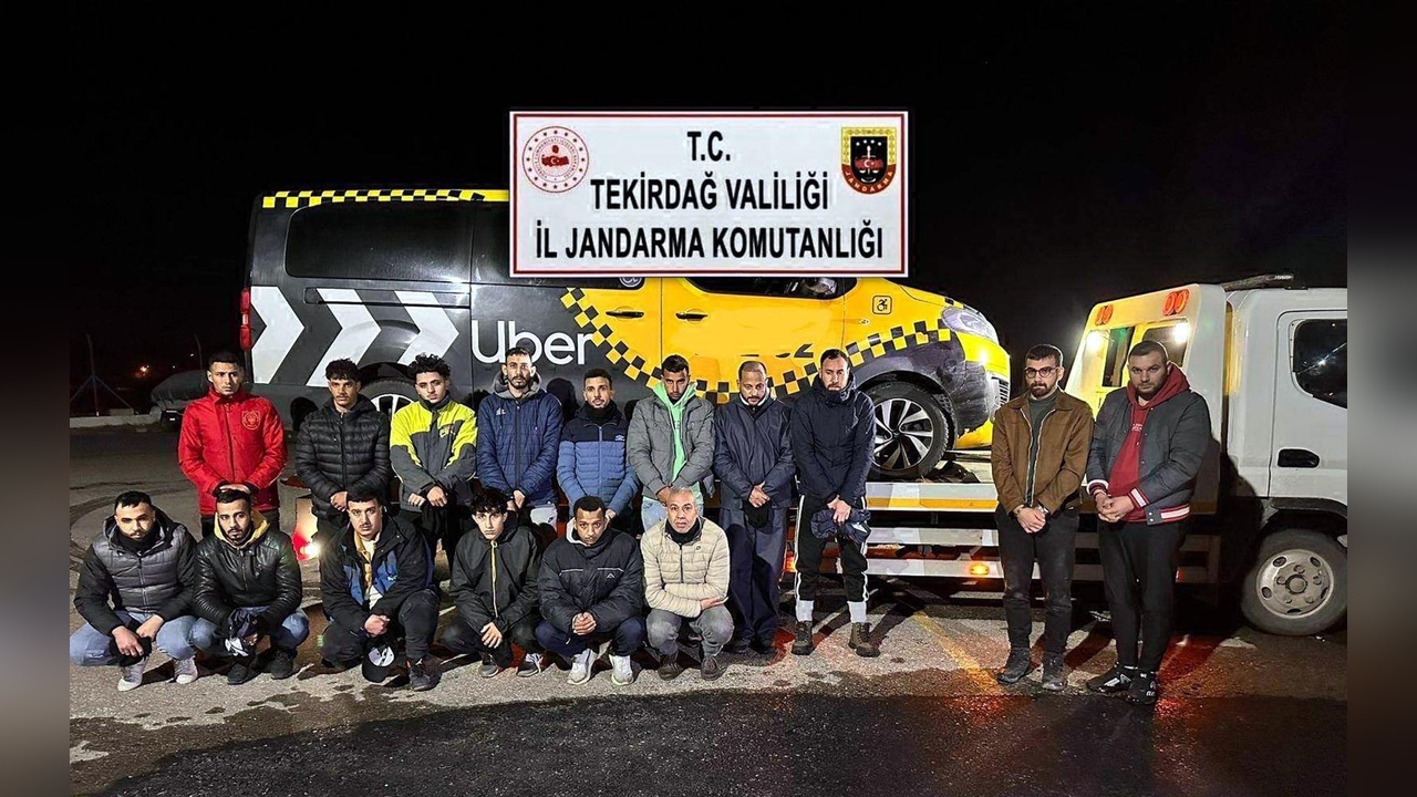 Tekirdağ'da 14 Göçmen ve 2 Organizasyon Sorumlusu Ele Geçirildi