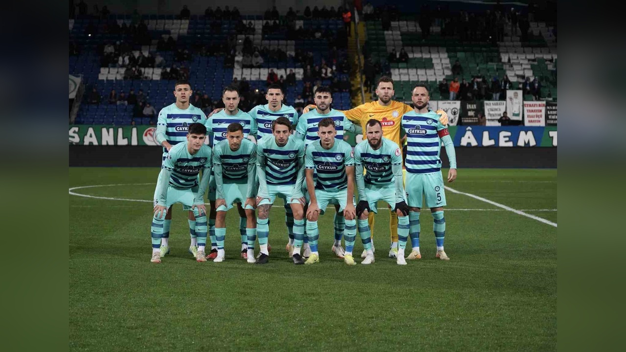 Çaykur Rizespor, Vanspor FK'yi 6-0 Mağlup Etti