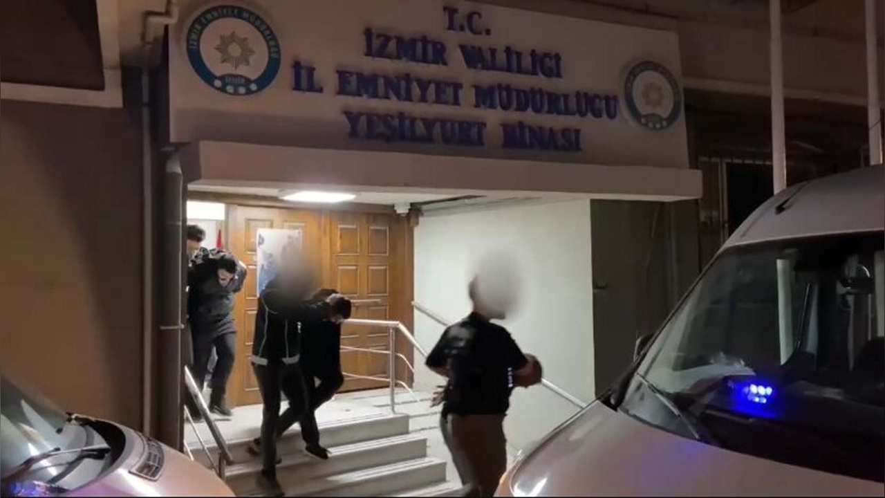 İzmir'de Uyuşturucu Operasyonu: 24 Kişi Tutuklandı