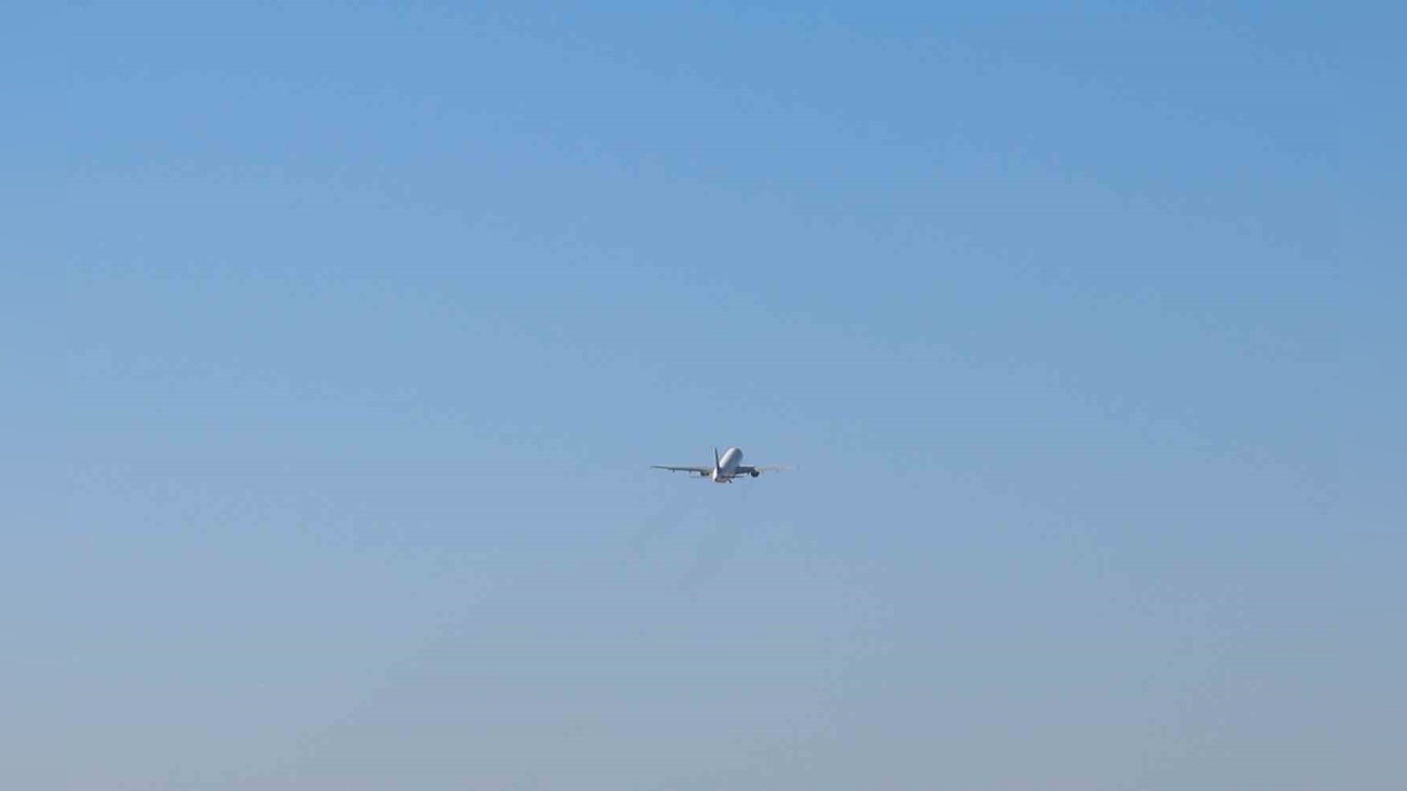 Şam ile Halep Arasında Tarihi Uçuş Gerçekleşti
