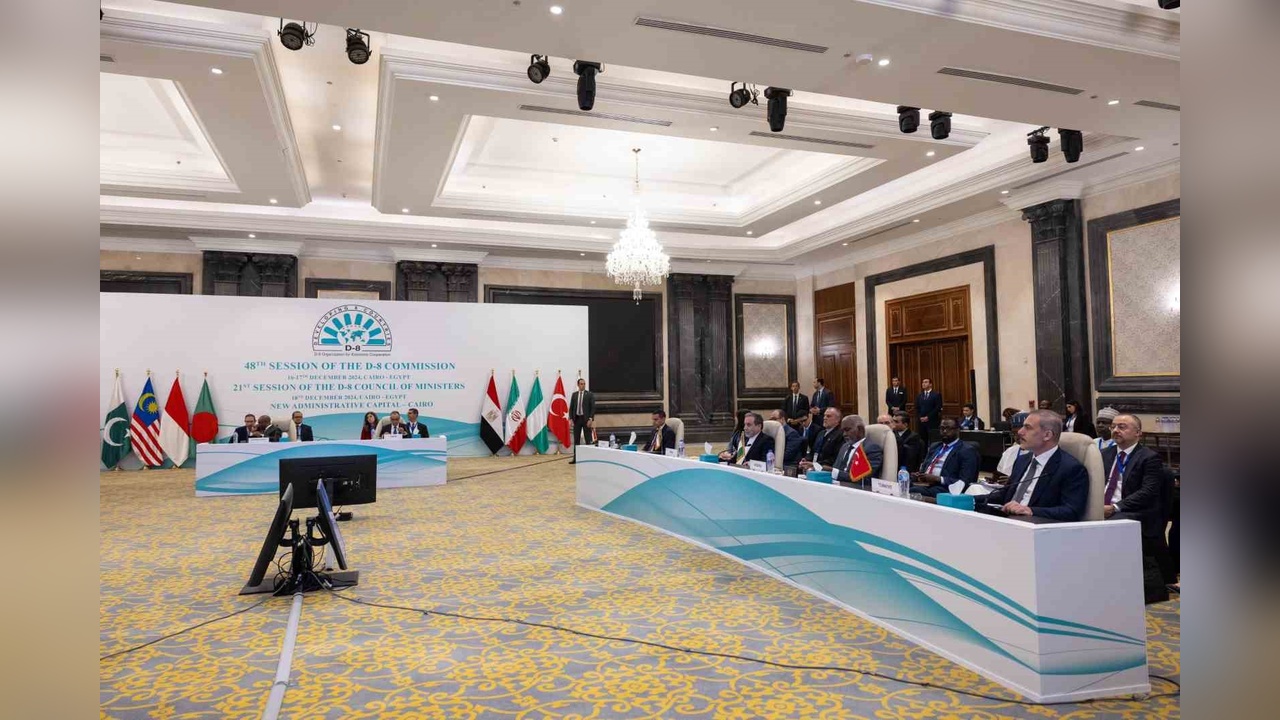 D-8 Dışişleri Bakanları Toplantısı Mısır'da Gerçekleşti