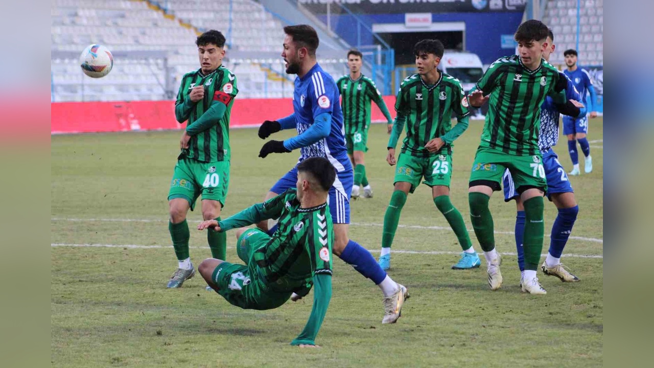 Erzurumspor, Sakaryaspor'u Geçti!