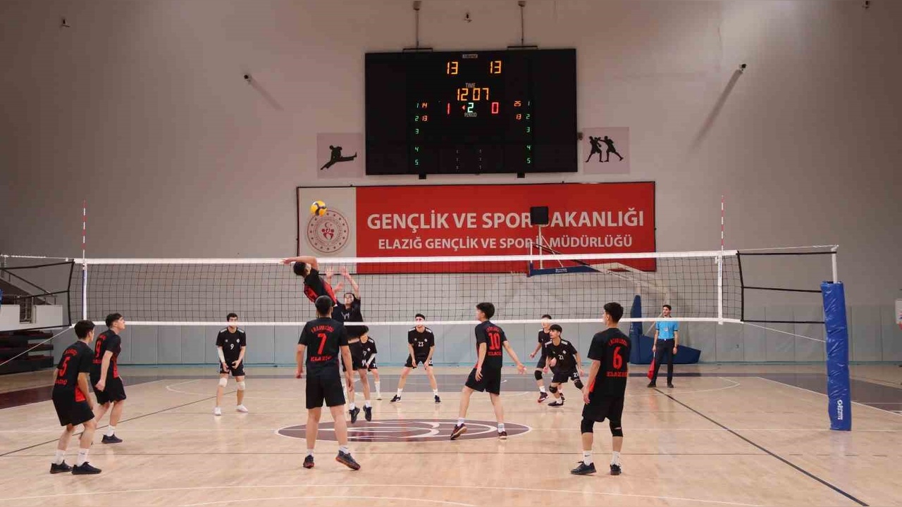 Voleybol Müsabakaları Elazığ'da Tamamlandı