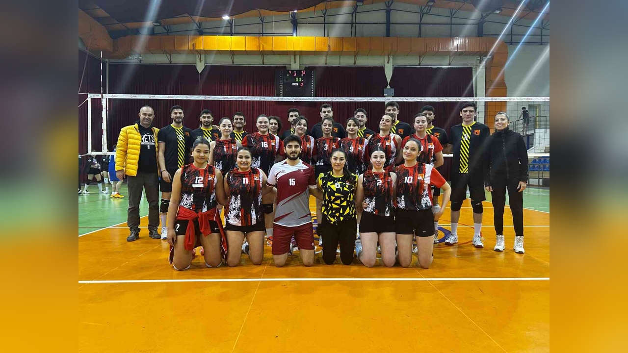 BŞEÜ Voleybol Takımları Şampiyonluk İle Döndü