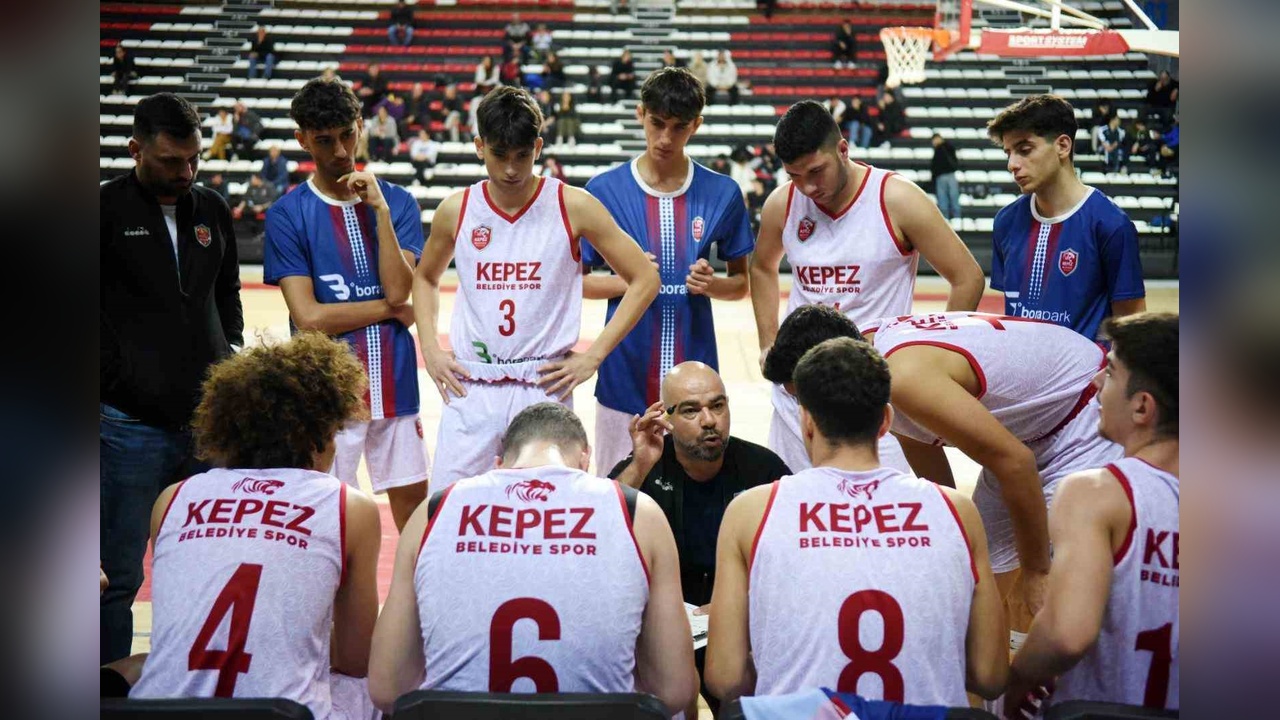 Kepez Genç Basketbol Takımı Yarı Finale Yükseldi