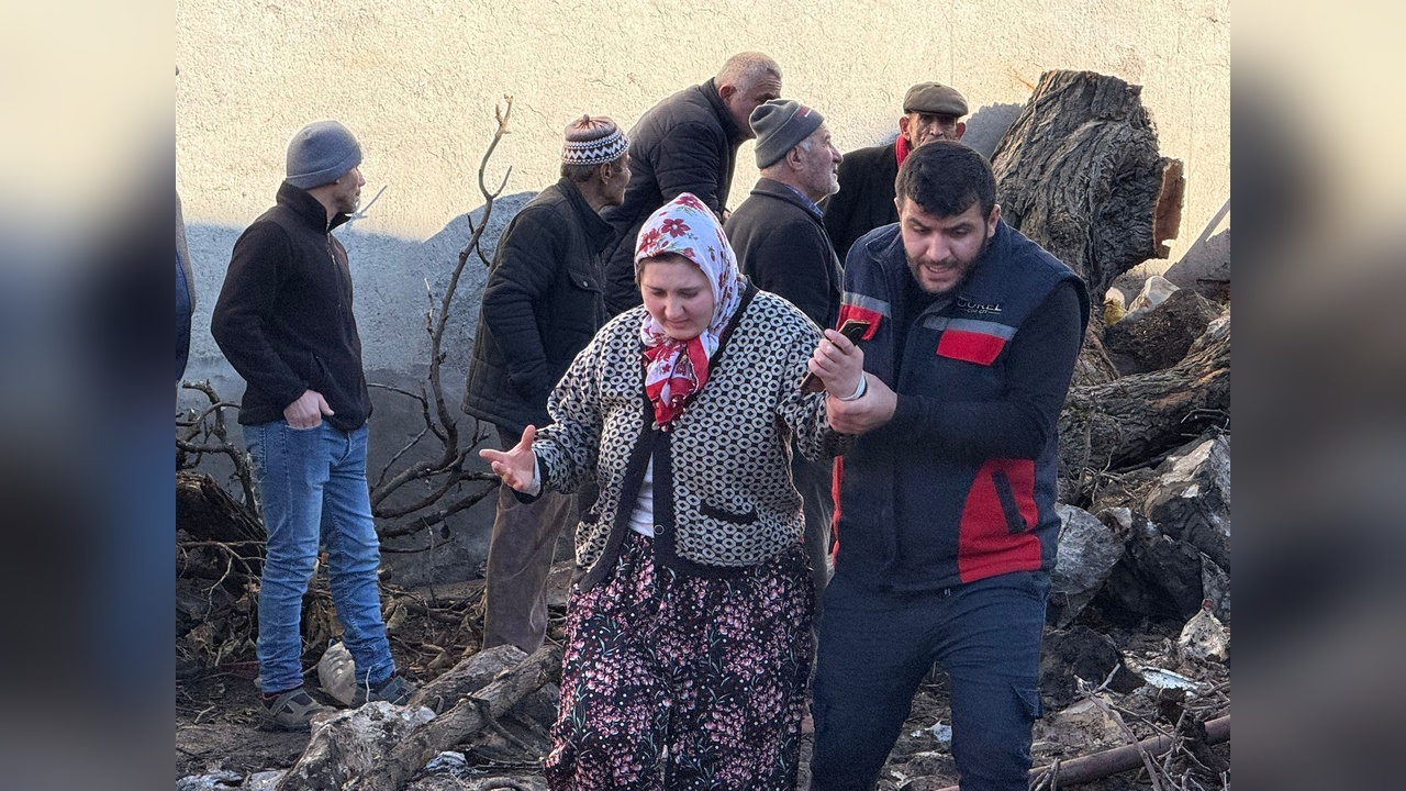 Priz Yangını, Dört Evi Tehdit Etti