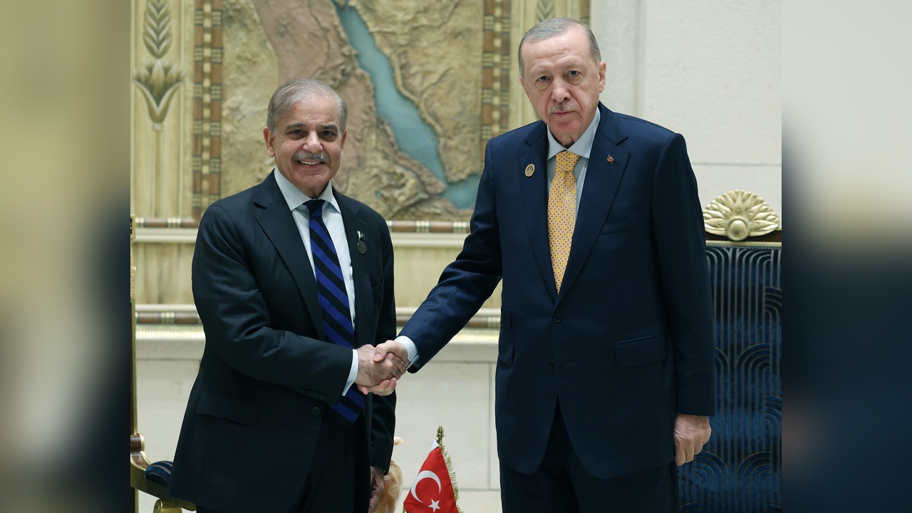 Erdoğan ve Şahbaz Şerif'ten Kritik Görüşme