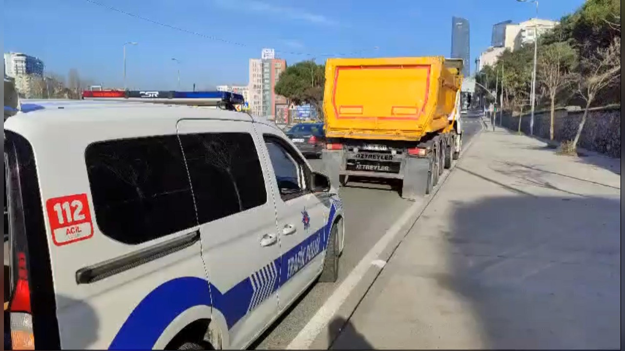 Kamyon Sürücüsüne Çamur Ceza
