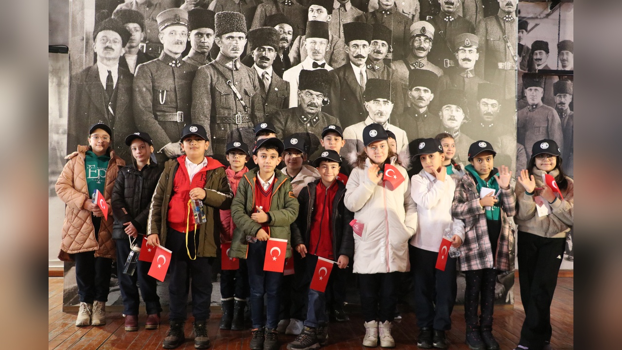 Öğrenciler MKE İmalat-ı Harbiye Müzesi'nde Tarih Yolculuğu Yaptı