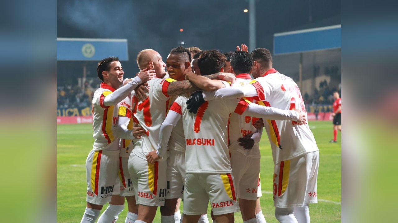 Göztepe, Kupada İlerliyor ve Lige Konsantre Oluyor