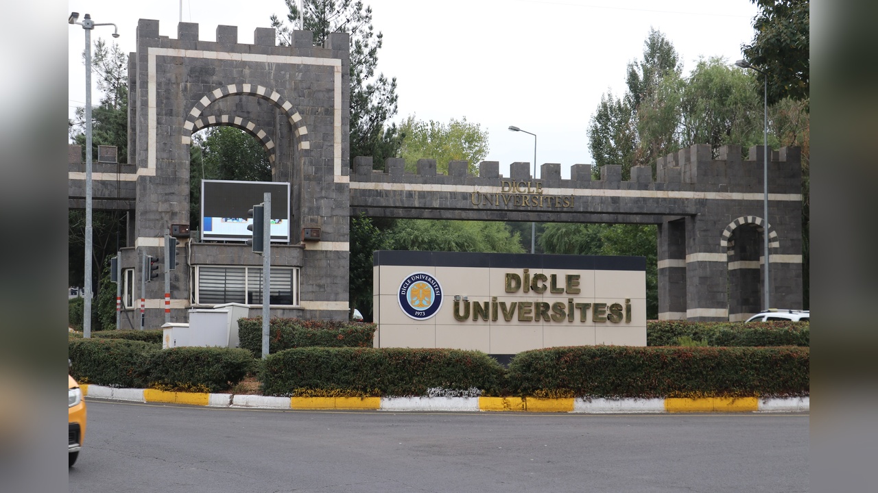 Akademisyene İrtikap Suçlamasıyla Tutuklama