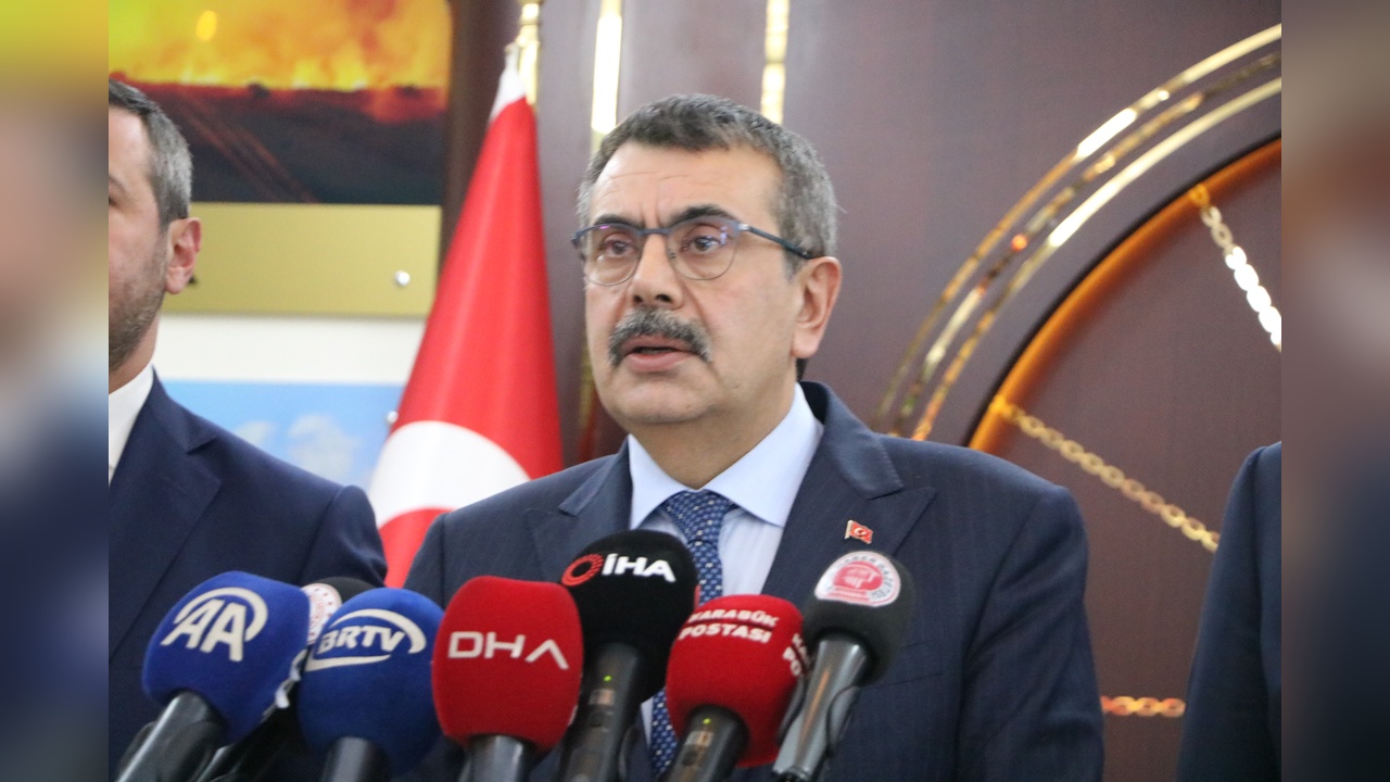 Bakan Tekin, Altyapı Başarılarını Vurguladı
