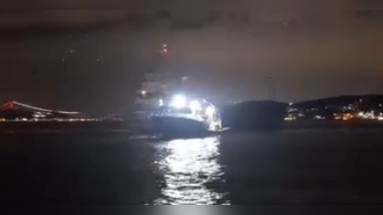 Beykoz'da Kargo Gemisi Ağlardan Kurtarıldı