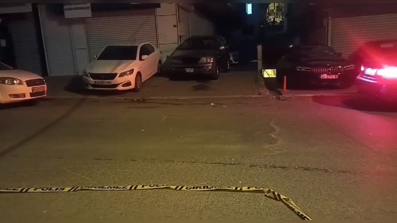 Esenyurt'ta Emlakçıda Silahlı Saldırı