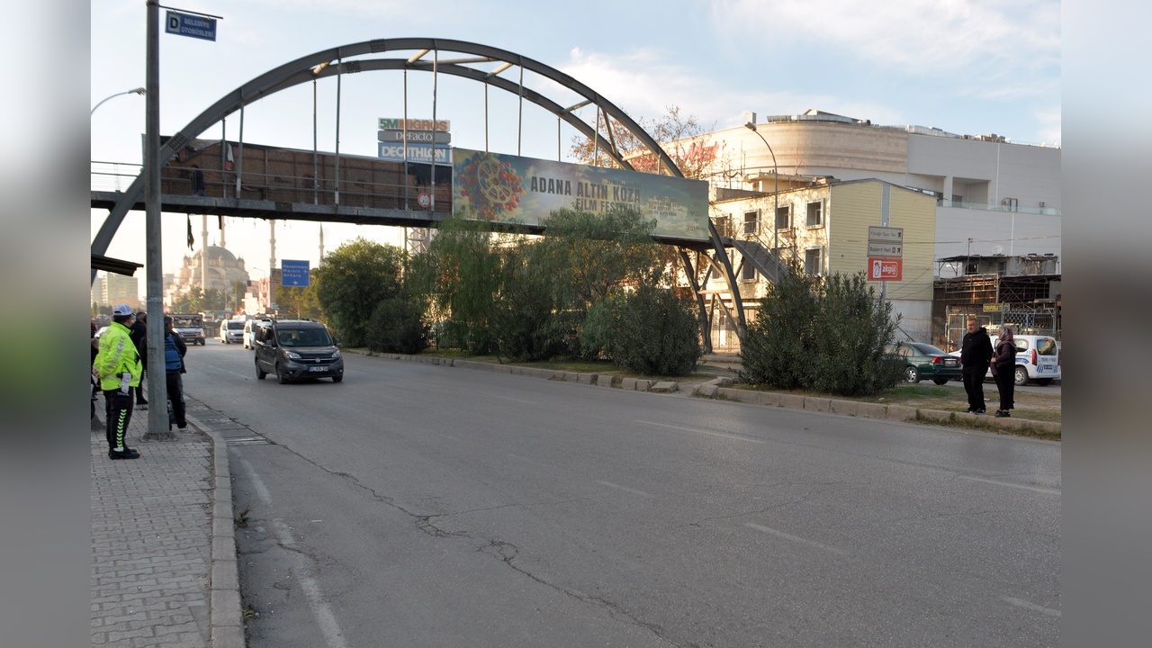 Yayalar Üst Geçidi İhmal Etti, Cezalar Kesildi