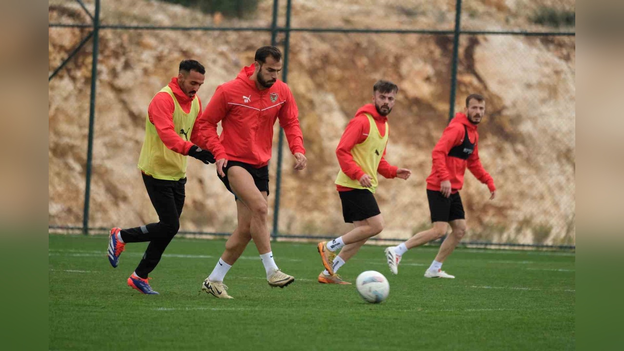 Atakaş Hatayspor, Adana Demirspor için antrenmanlarına devam ediyor
