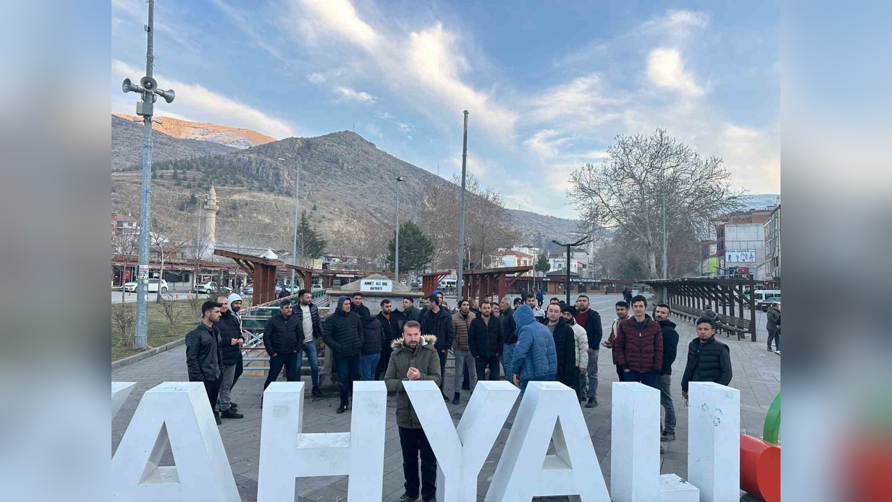 Dedeman Madencilik İşçileri Maaş İçin Eylem Düzenledi
