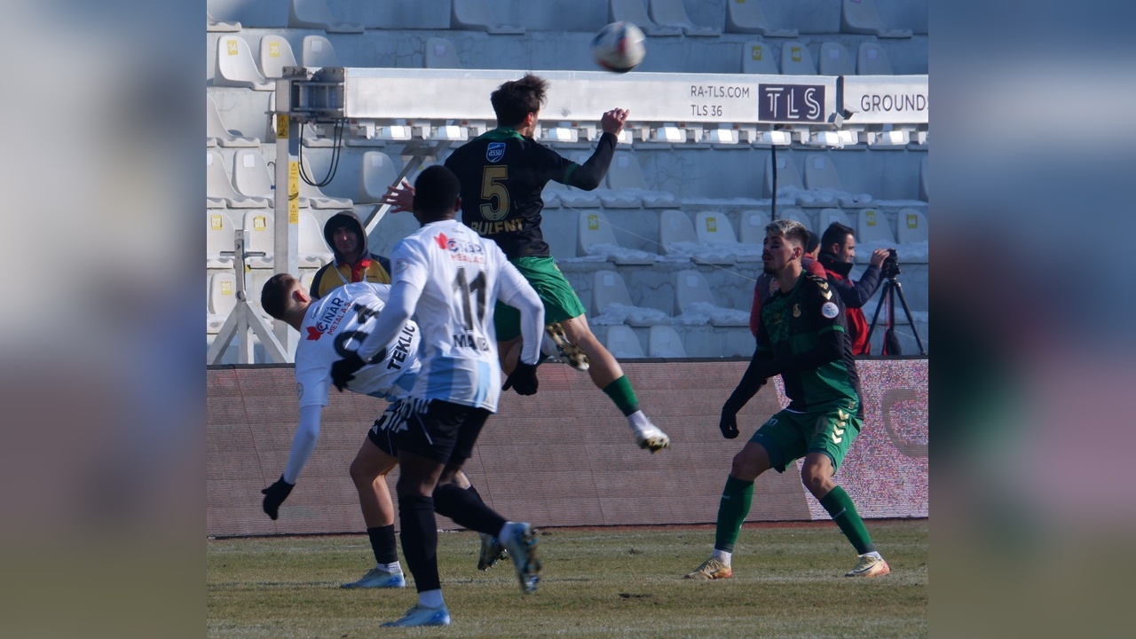 Erzurumspor ve Sakaryaspor Beraberlikte Kaldı