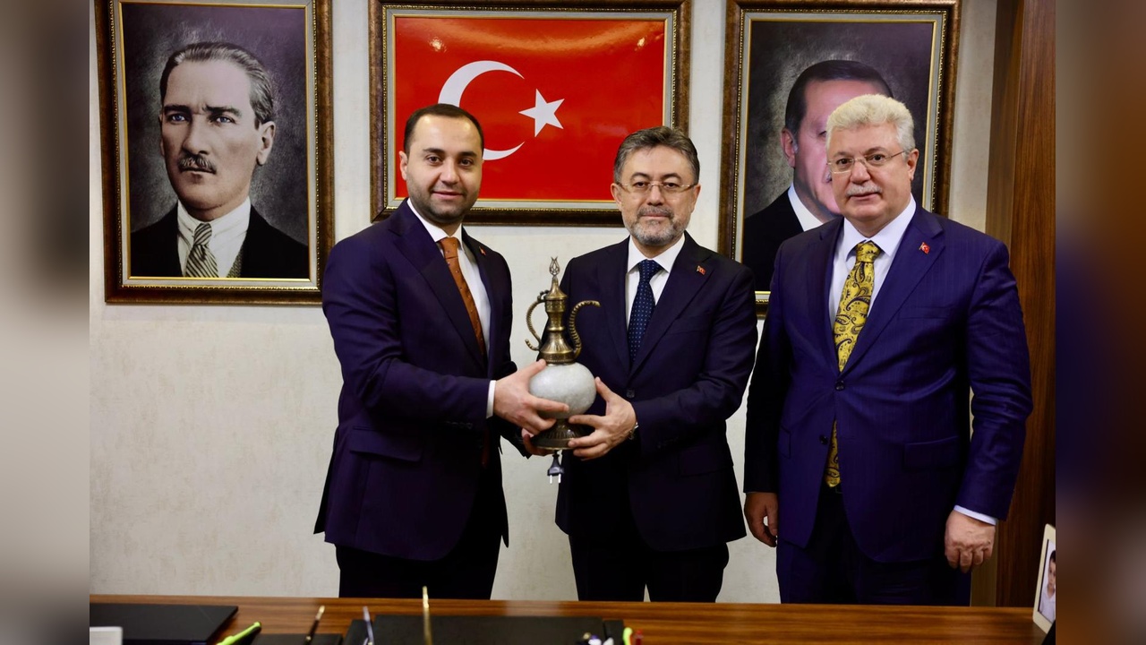 Bakan Yumaklı'dan AK Parti Çankırı Ziyareti