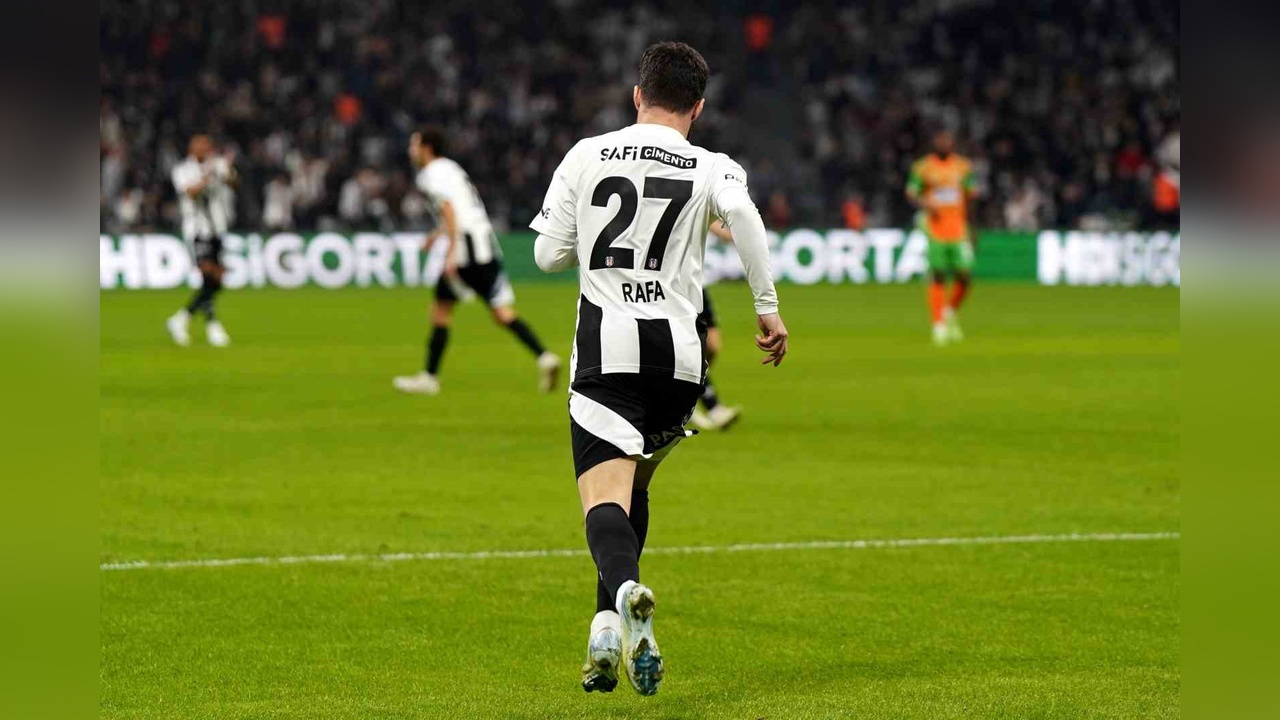 Rafa Silva'dan Dört Gol Birden