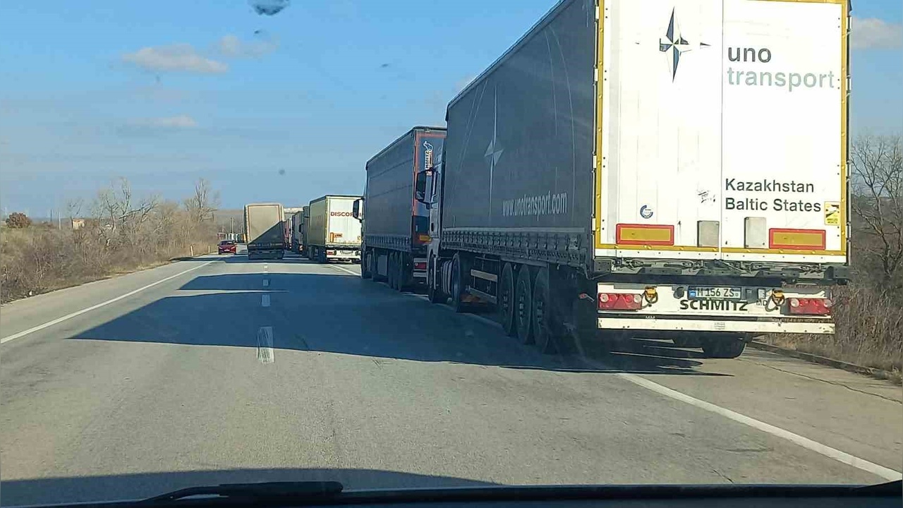 Tır Kuyruğu Soğuk Hava Koşullarında Uzadı