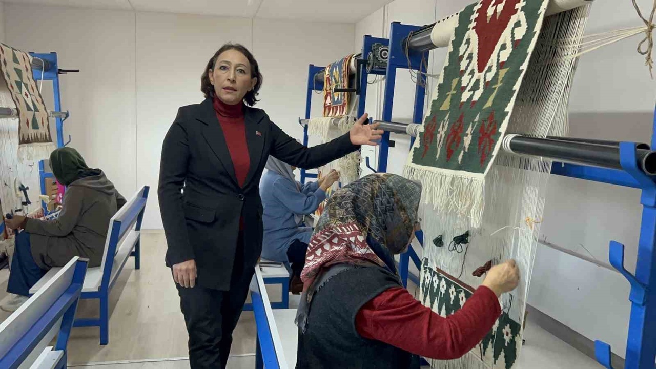 Türk Motifleri Japonya'ya Ulaşıyor