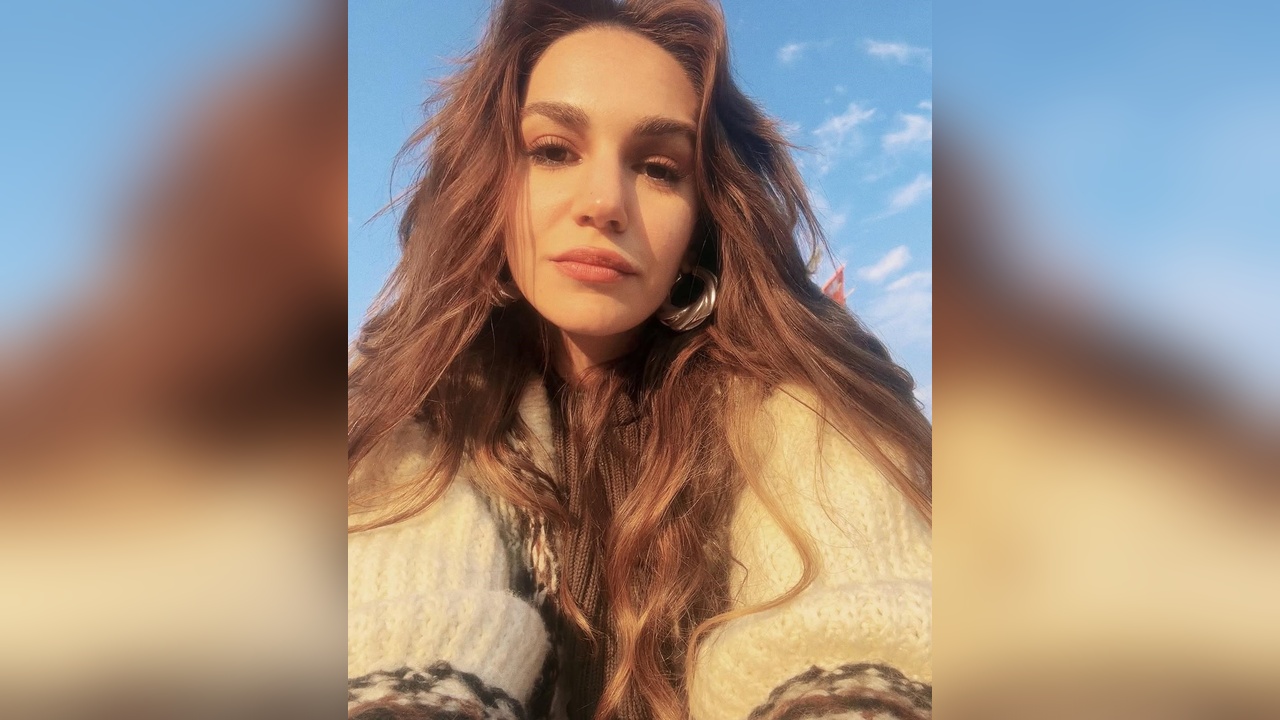 Uzak Şehir Setinde Neşeli Anlar