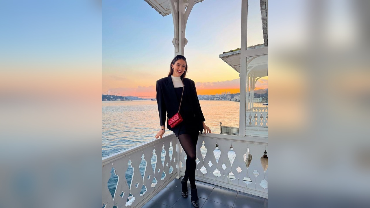 Zehra Güneş, Şıklığıyla Dikkatleri Üzerine Çekti