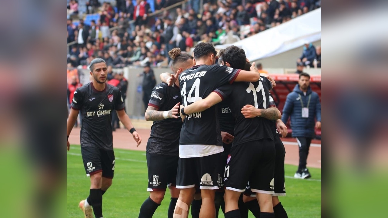 Elazığspor, Mersin İdmanyurdu'nu Mağlup Etti