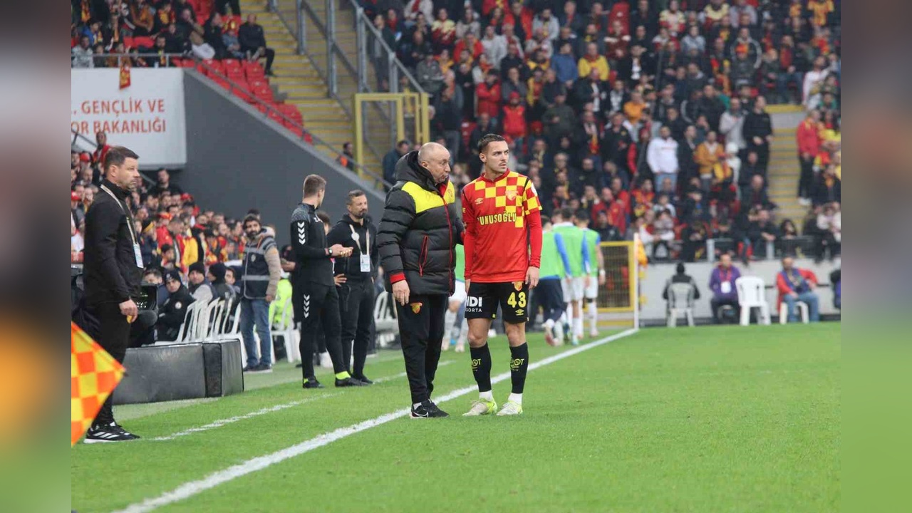 Göztepe, Çaykur Rizespor'u Farklı Geçti