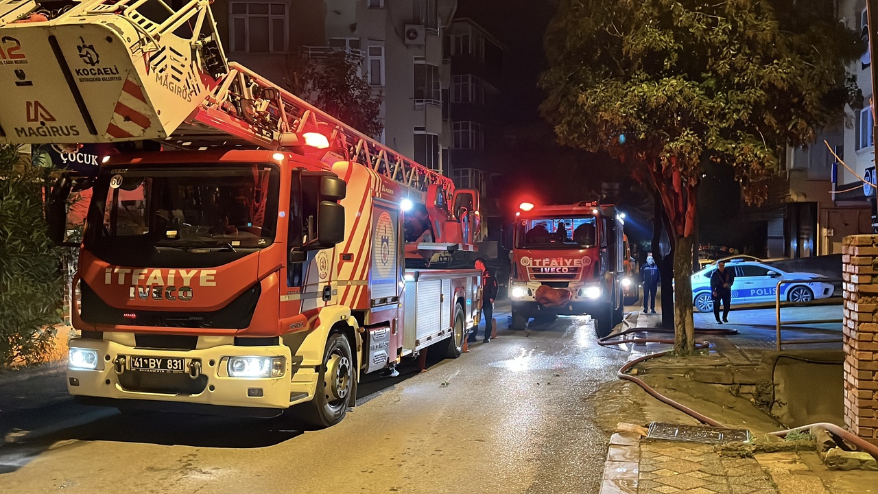 Mendil Yangın Çıkardı: Bebek ve İki Kişi Dumandan Etkilendi