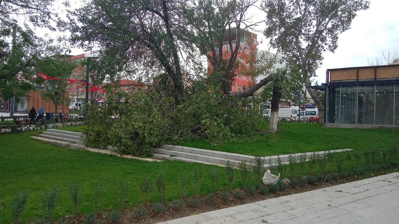 Kuzey Ege'de Fırtına Bekleniyor