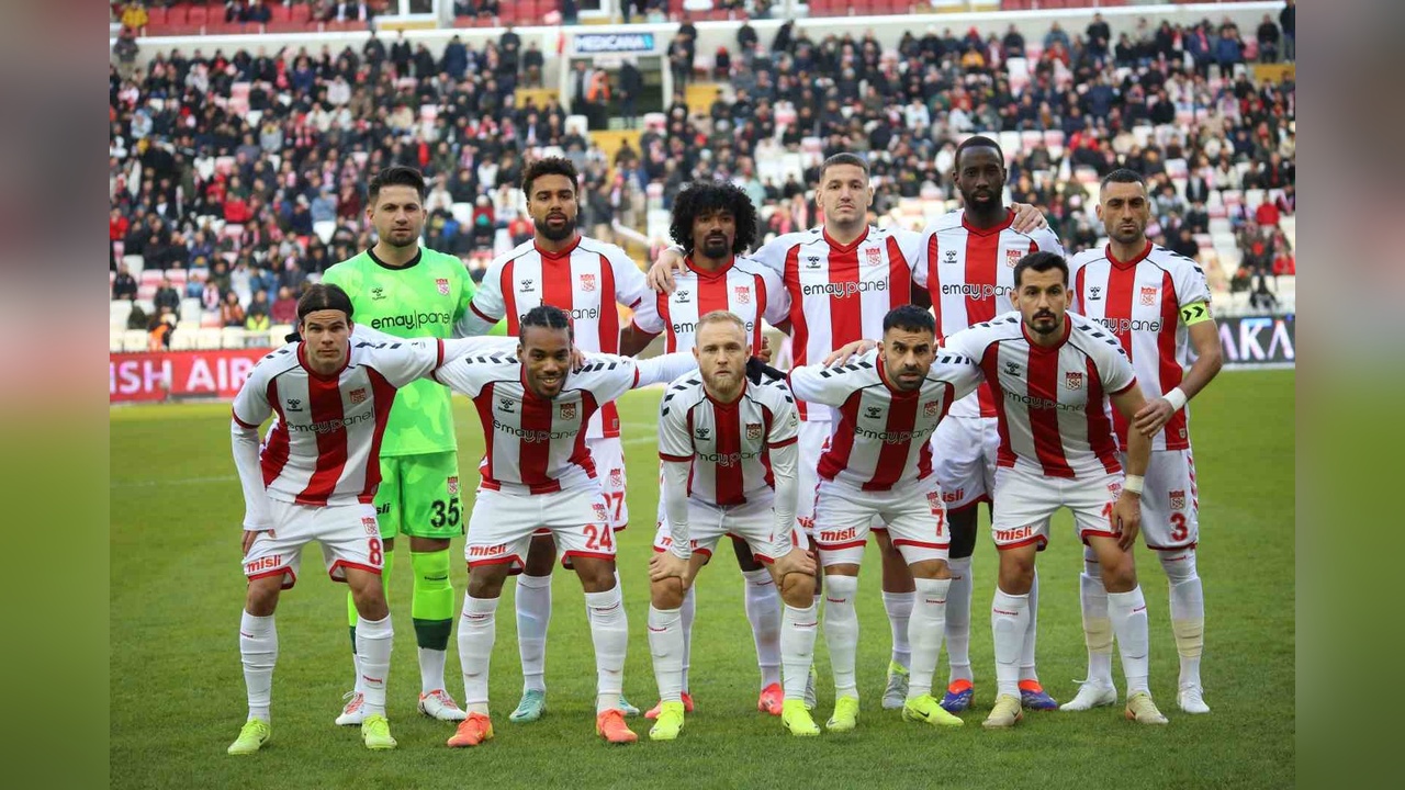 Kırmızı-Beyazlılar Galibiyeti Unuttu