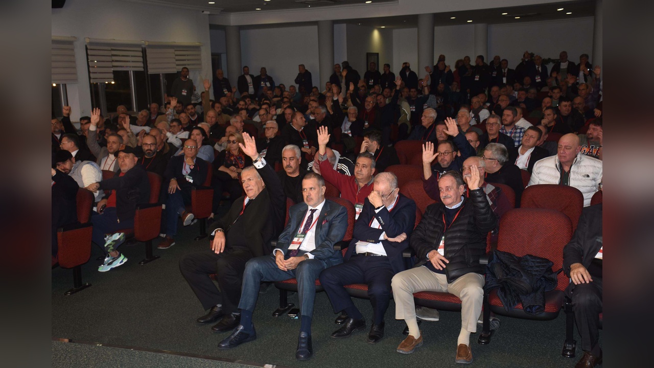 Karşıyaka'da Seçim Heyecanı Yaşanıyor