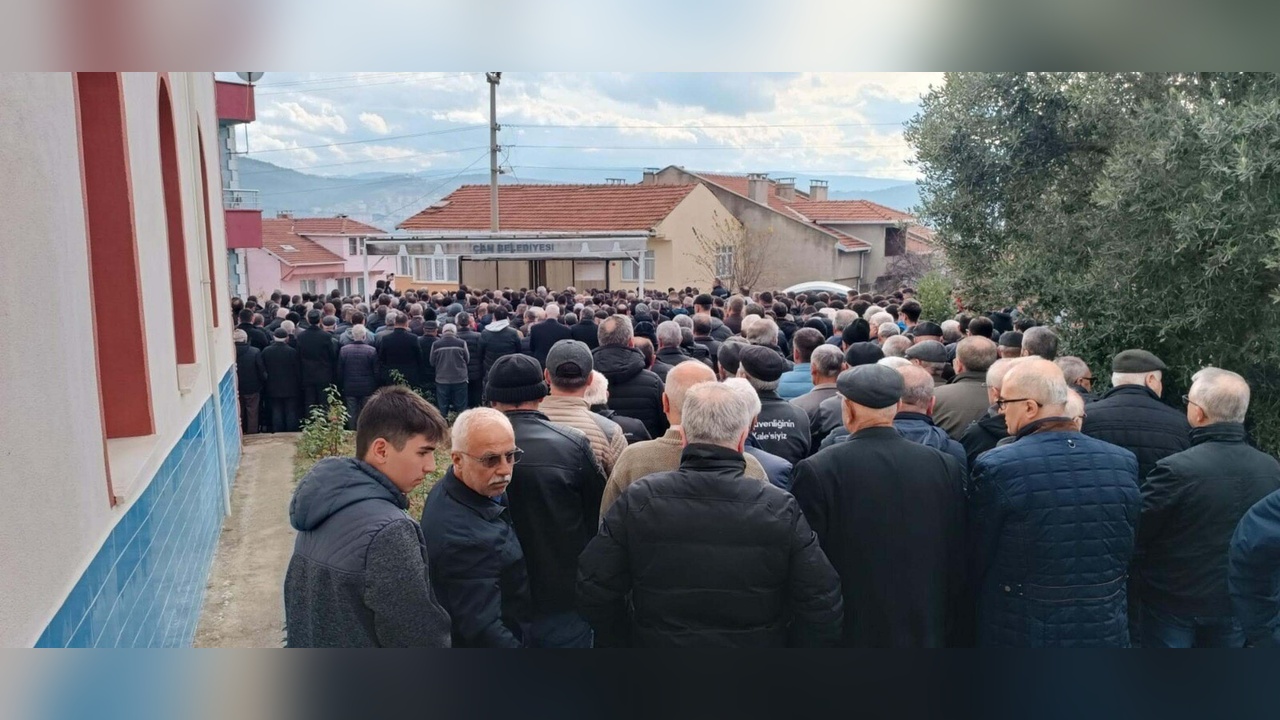 Feci Kaza: Motosiklet Otobüse Çarptı