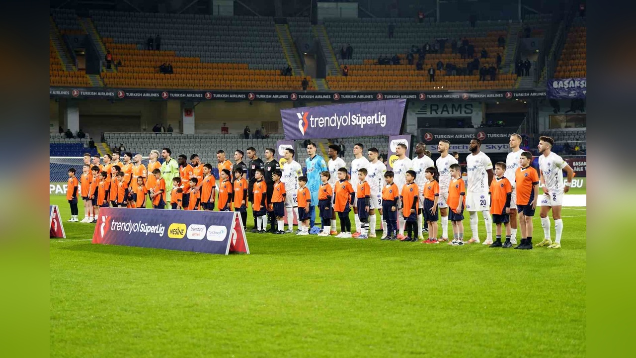 Başakşehir ve Kasımpaşa Beraberlikte Sıkıştı