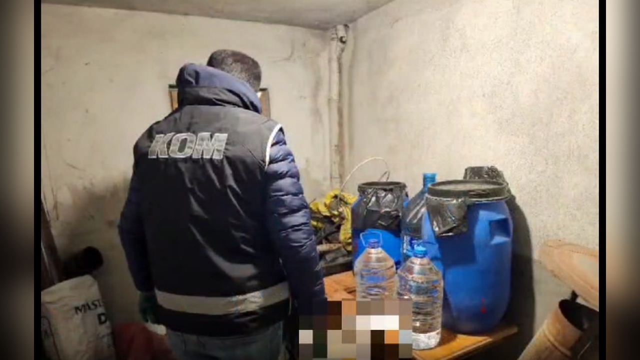 Kaçak İçki Operasyonu: 1 Ton Ele Geçirildi