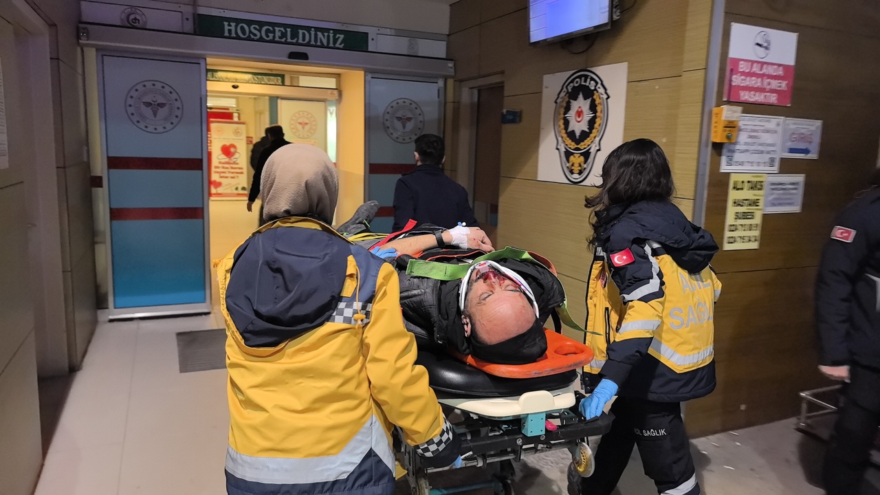 Motosiklet Kazasında Sürücü Ağır Yaralandı