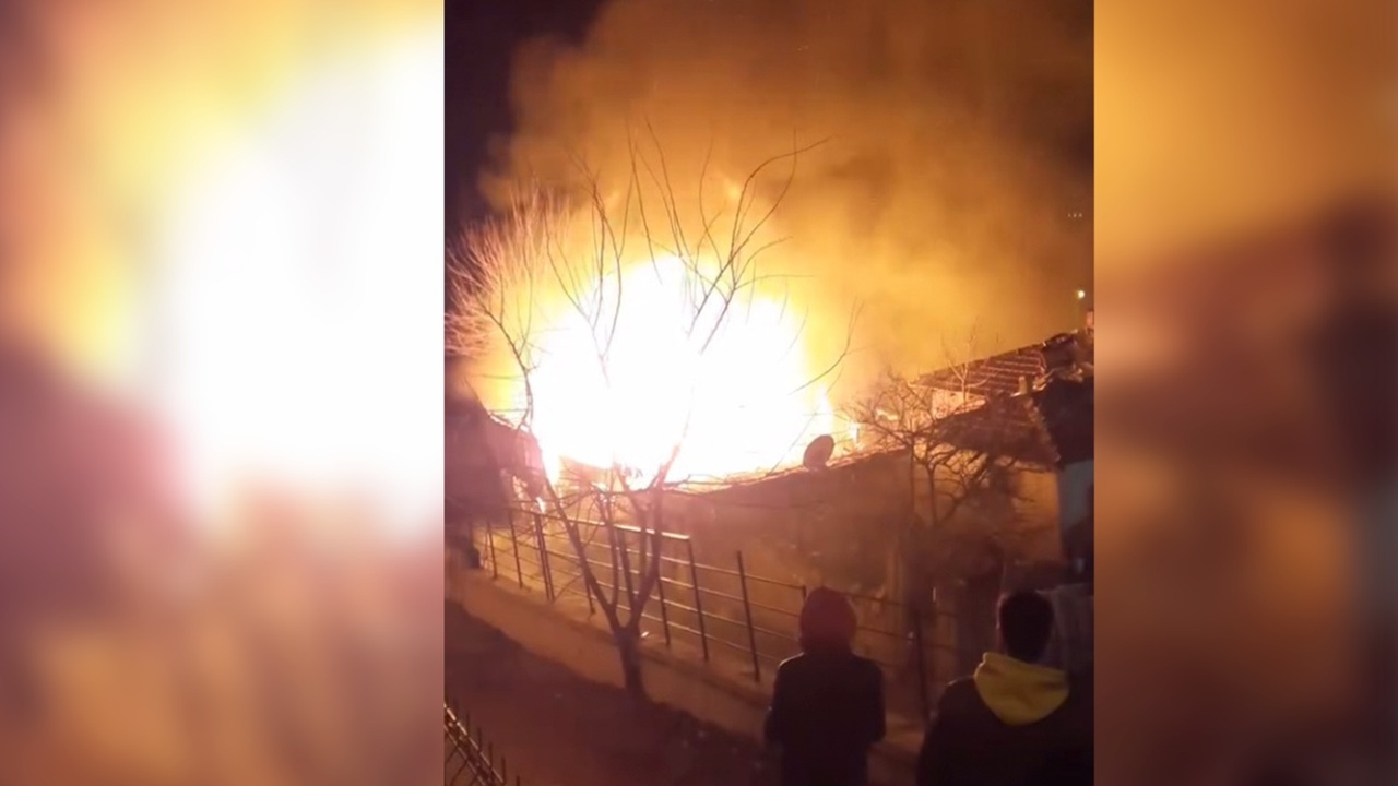 Gecekondu Yangını Ankara'yı Sarstı