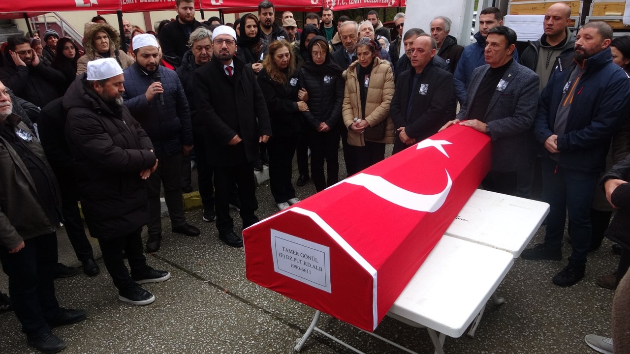 Kaza Sonrası Pilotun Cenaze Töreni Gerçekleşiyor