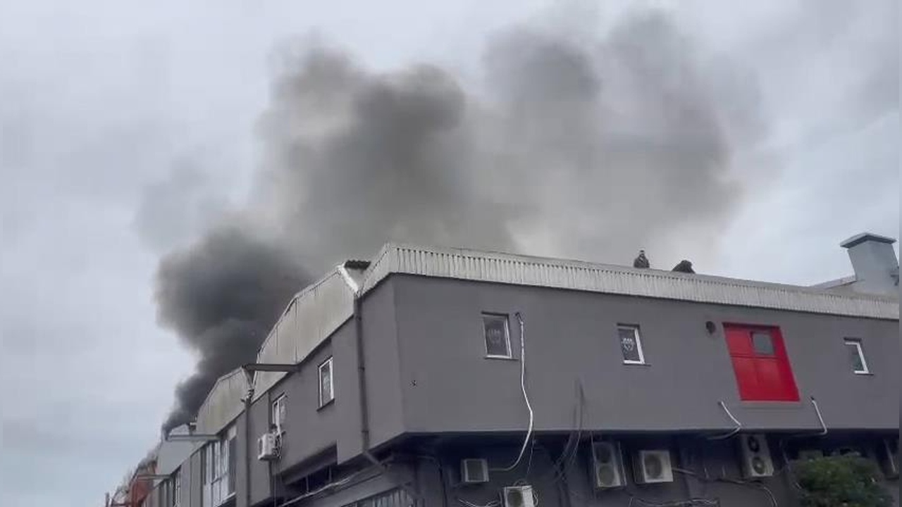 Bahçelievler'deki Sanayi Sitesinde Yangın Paniği