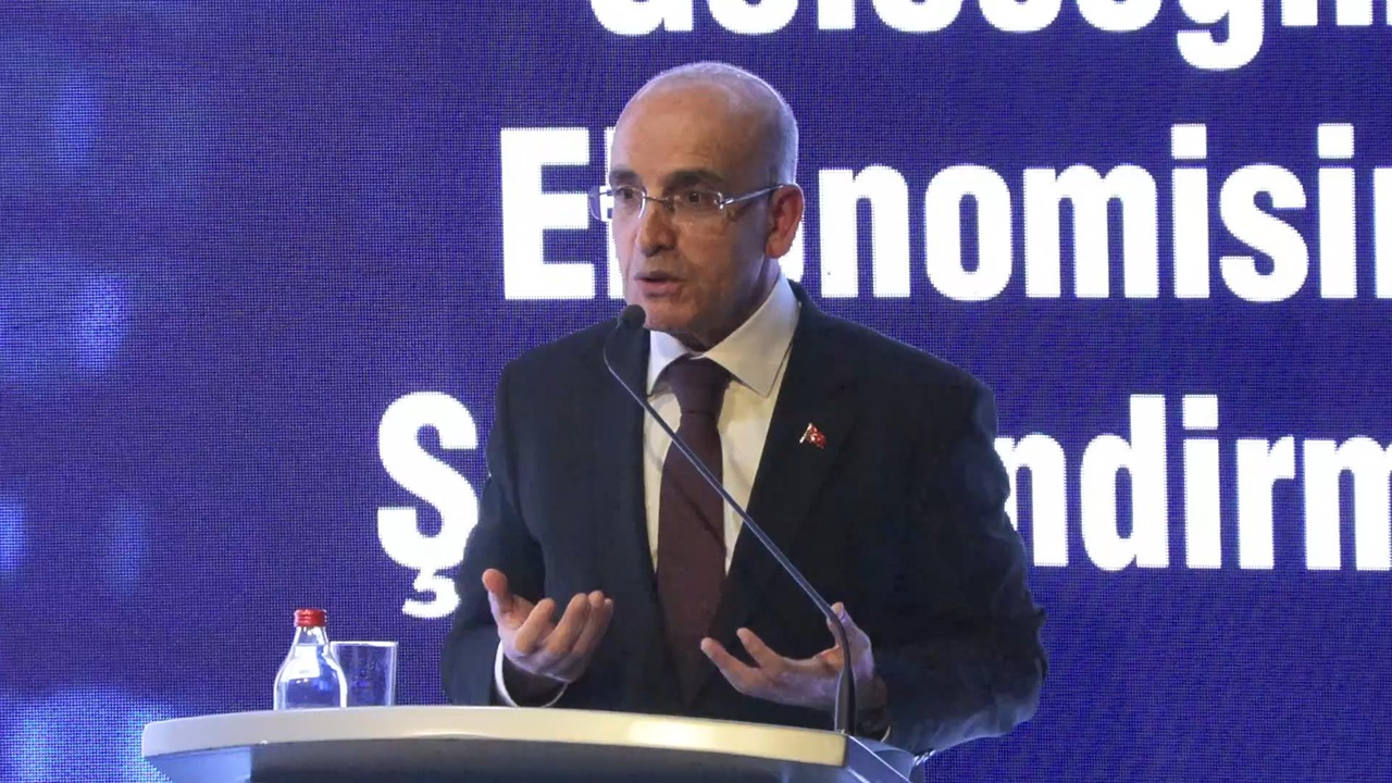 Bakan Şimşek'ten Döviz Kuru Açıklaması