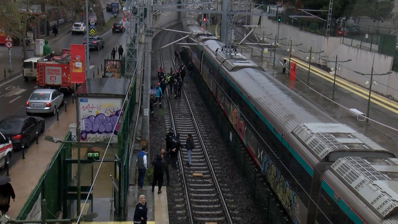 Marmaray'da Trajik Olay: Raylara Atlayan Kişi Hayatını Kaybetti