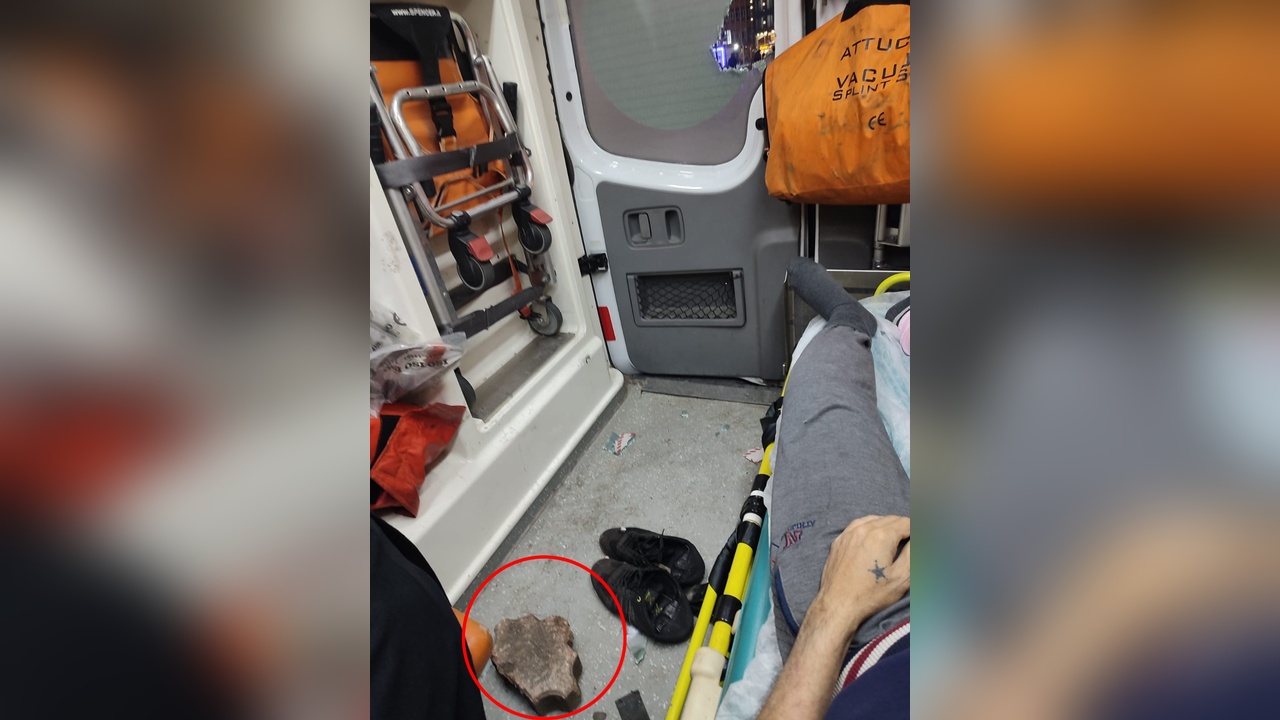 Ambulanslar Hedef Alıyor: Taşlı Saldırılar Devam Ediyor