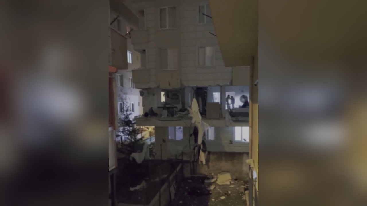 Ümraniye'de Patlama: Bina Hasar Gördü